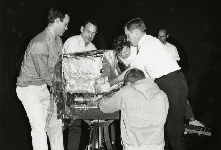 1971: HAO staff working with ATM Instrument in NCAR Vacuum Tunnel Facility, NVTF (in picture: Ross, Hanson, Newkirk, and Lacey).