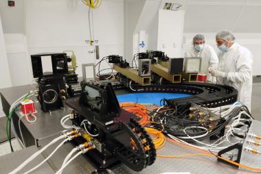 Alfred De Wijn and Roberto Cassini installing ViSP